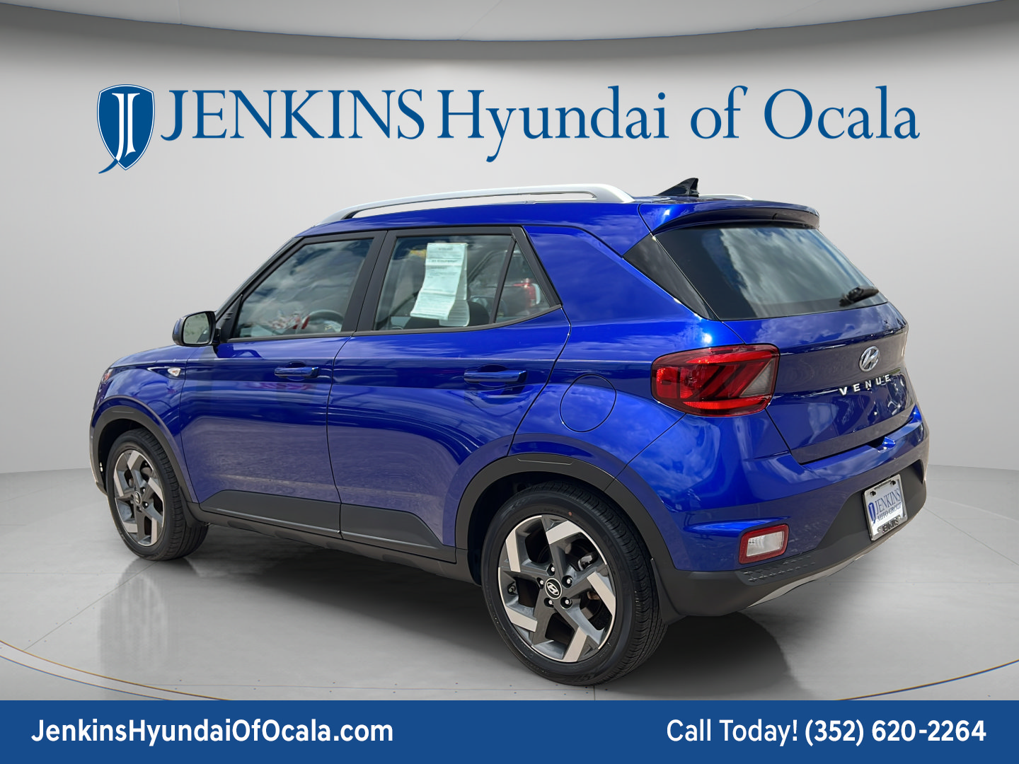 Used 2022 Hyundai Venue SEL w/ Cargo Package FWD image 5