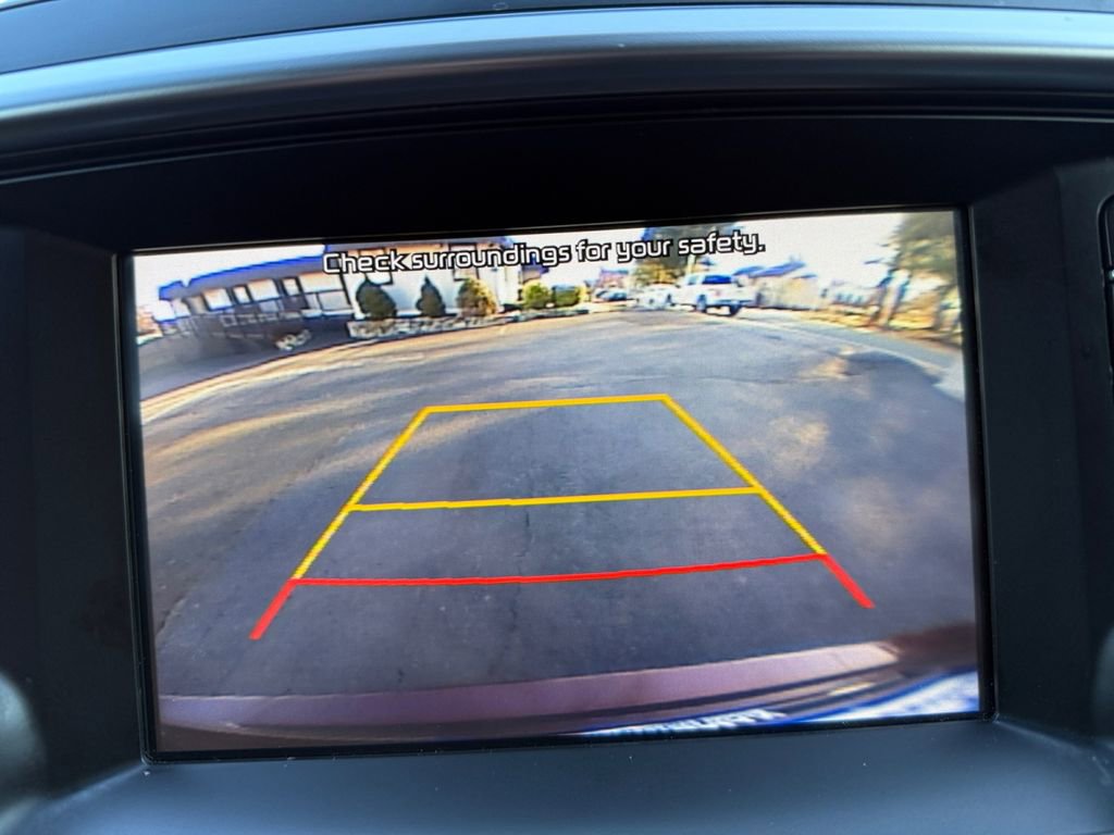 Used 2020 Kia Sorento LX image 15