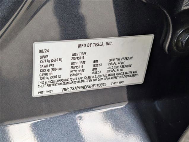 Used 2024 Tesla Model Y Long Range AWD/4WD image 25