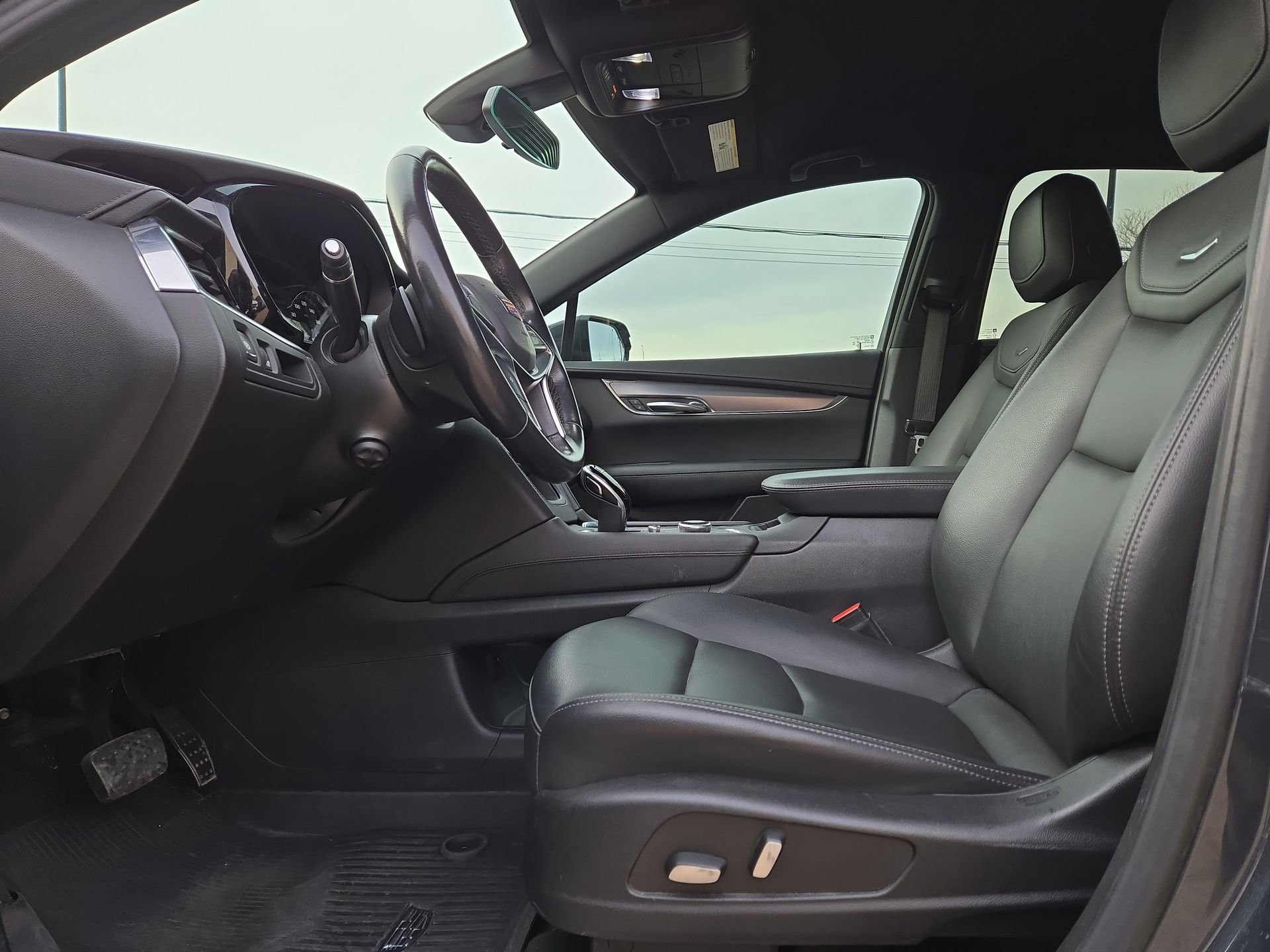 Used 2020 Cadillac XT5 Luxury w/ LPO, Floor Liner Package image 16