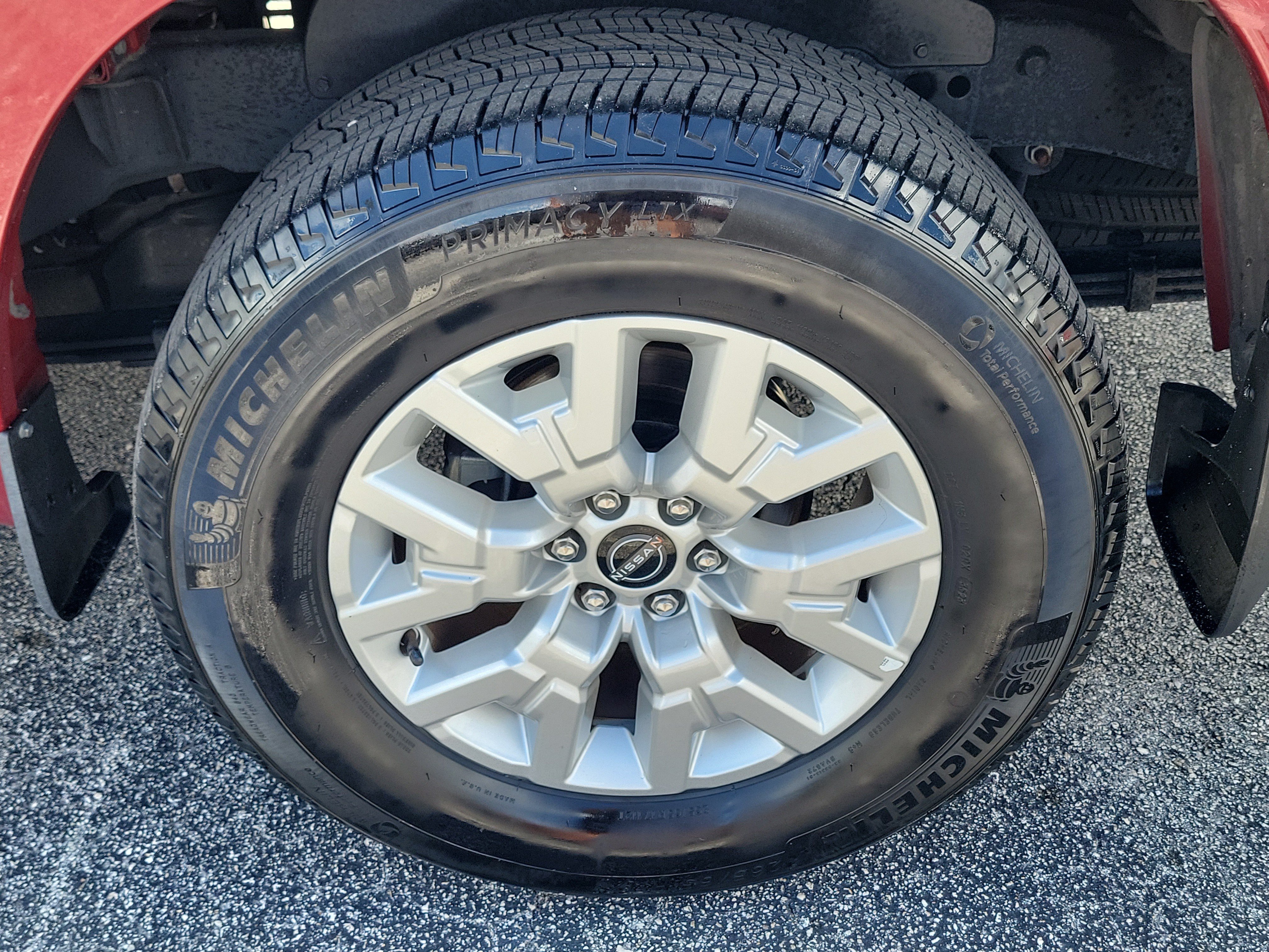 Certified 2024 Nissan Frontier SV w/ SV Convenience Package RWD image 7