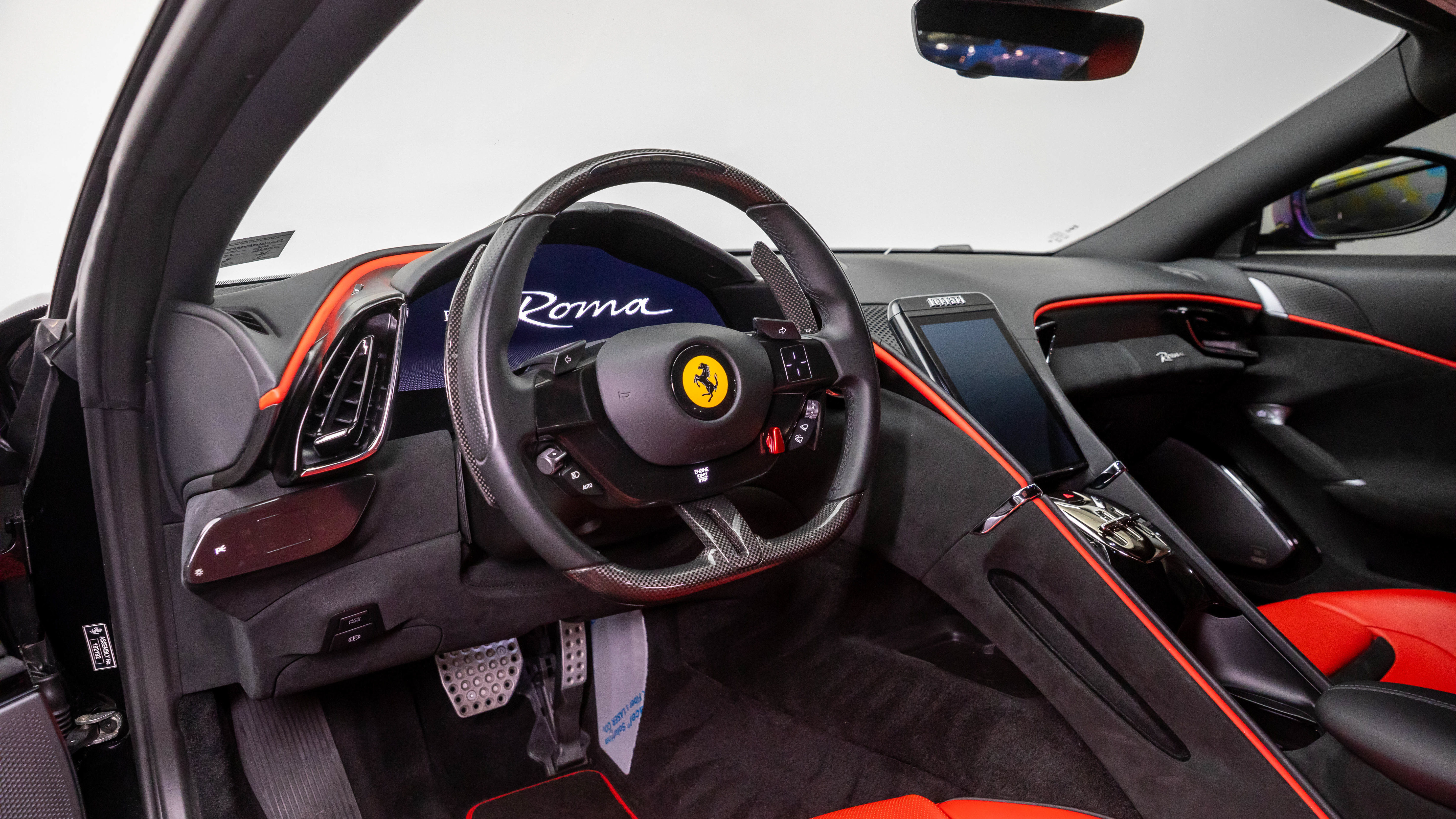 Certified 2022 Ferrari Roma RWD image 4