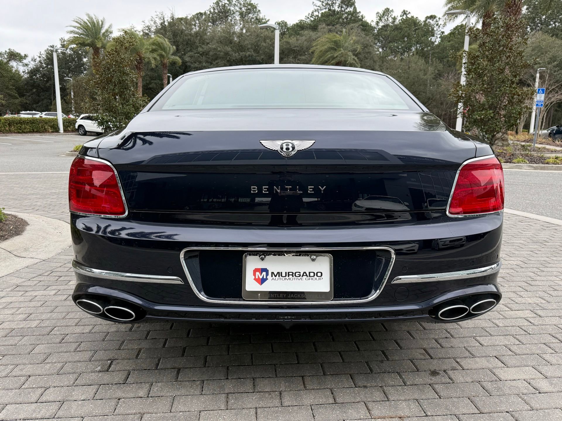 Used 2021 Bentley Flying Spur V8 image 11