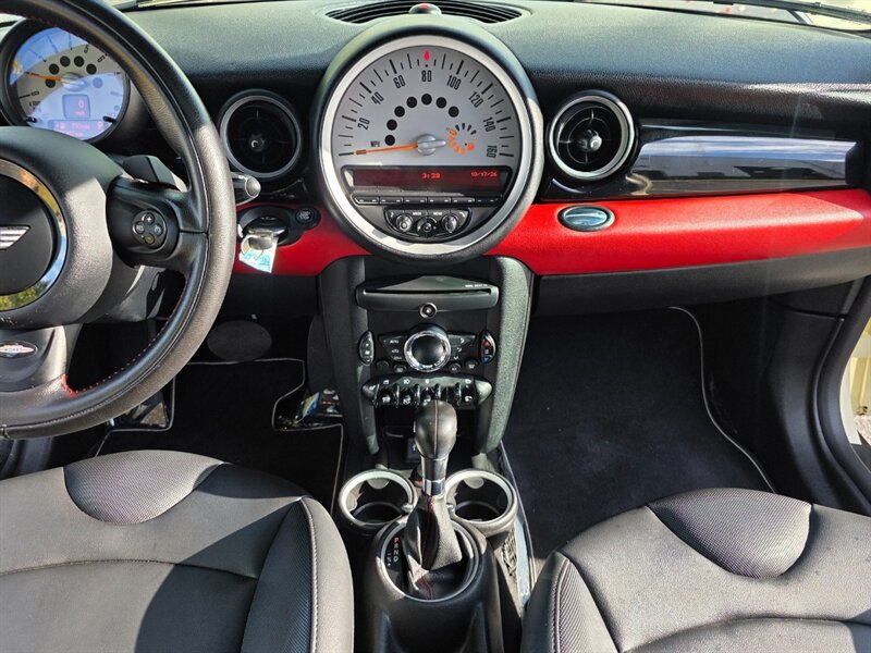 Used 2013 MINI Cooper Hardtop w/ Premium Pkg 2 FWD image 37