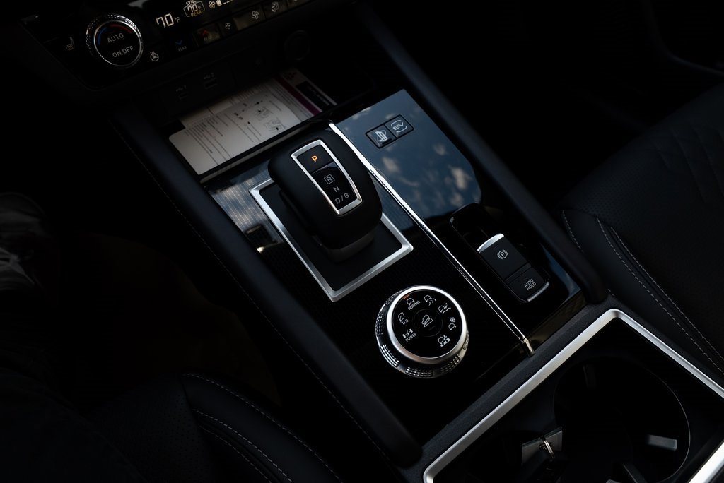 New 2025 Mitsubishi Outlander SEL Black Edition image 16