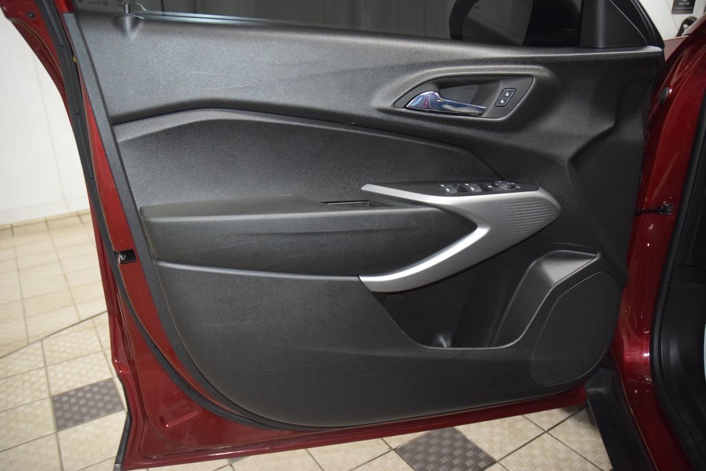 Certified 2024 Chevrolet Trax LS w/ Driver Confidence Package image 38