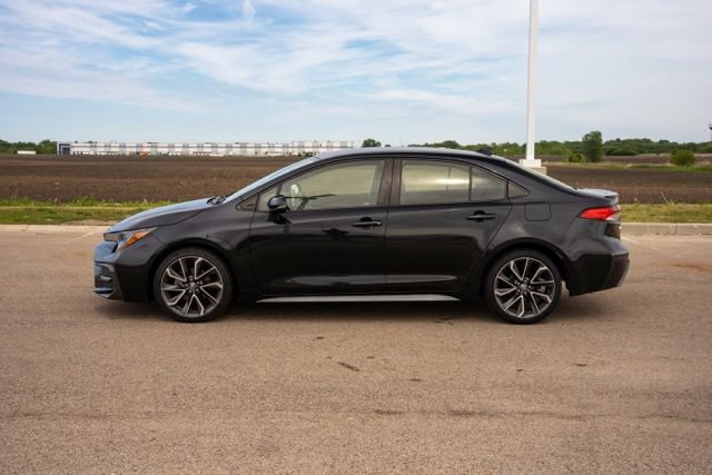 Used 2021 Toyota Corolla SE w/ Carpet Mat Package (TMS) FWD image 4