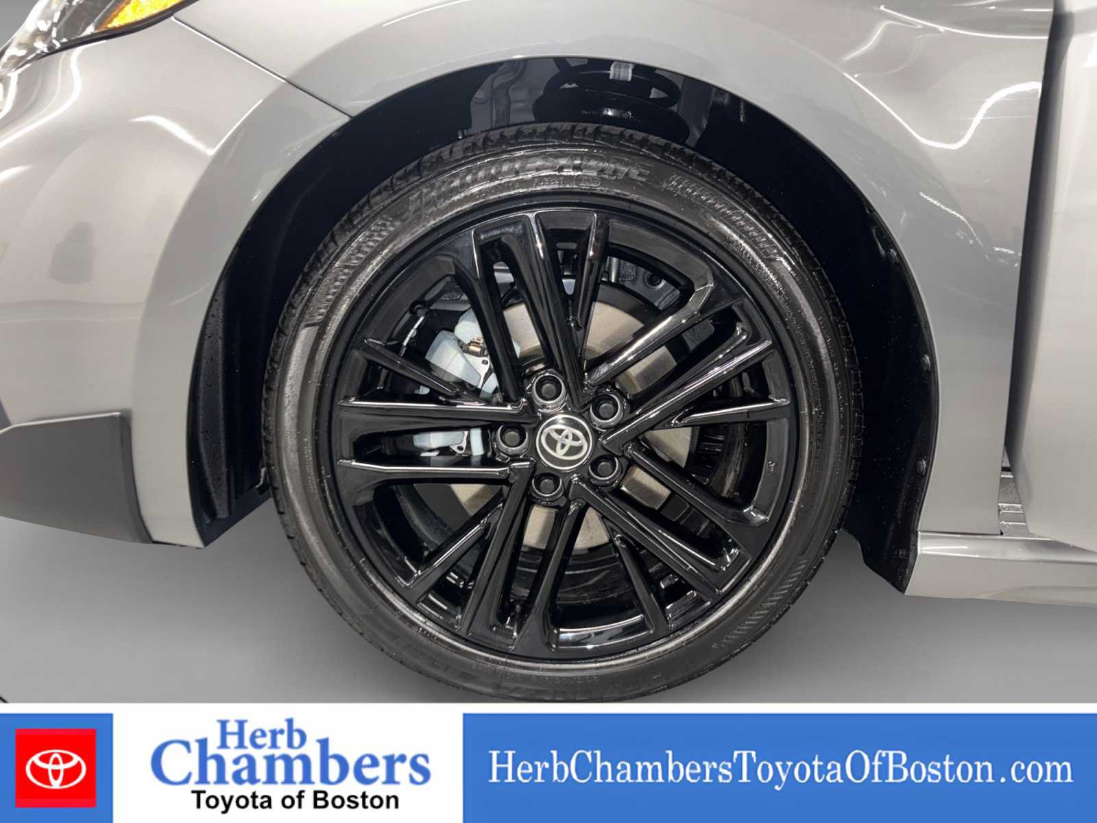Used 2026 Toyota Camry SE FWD image 9
