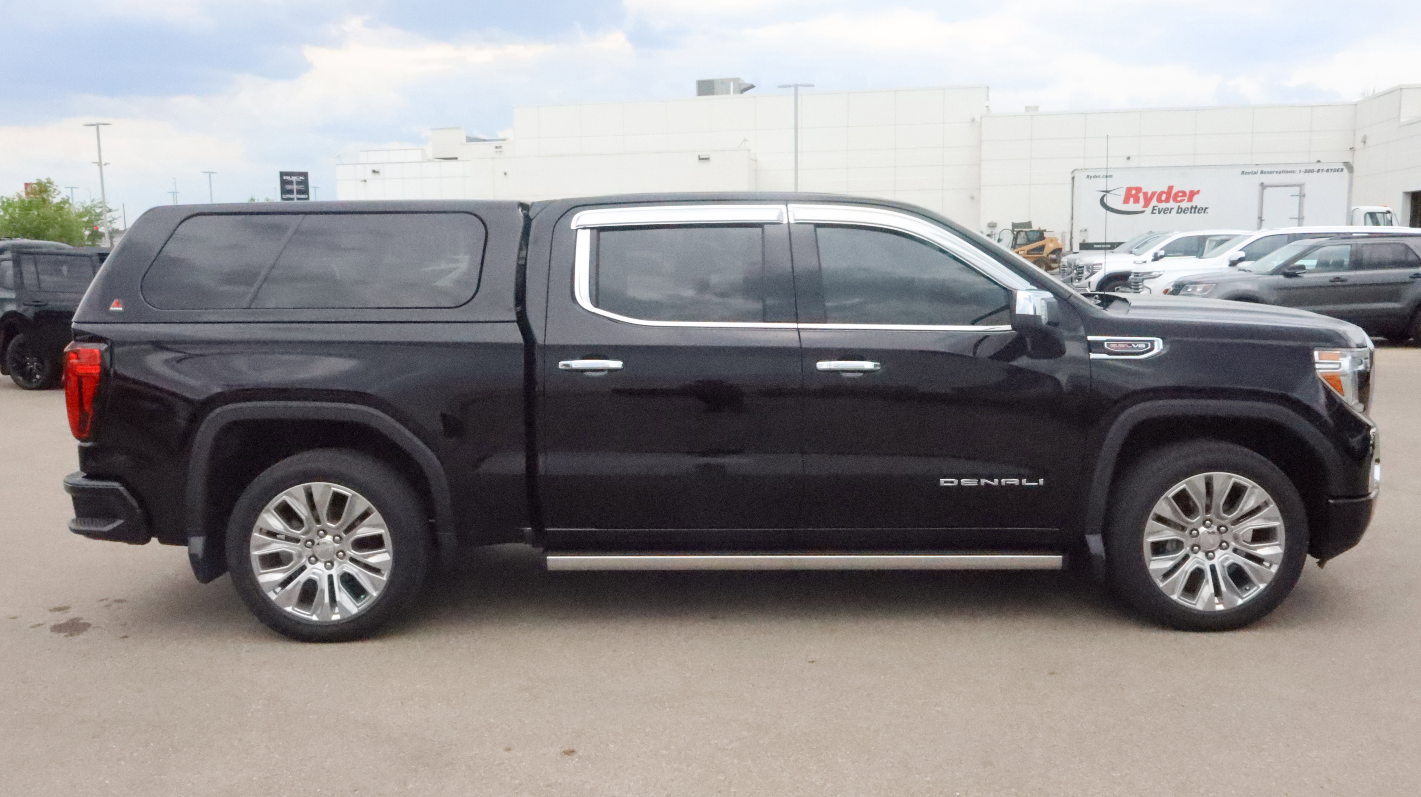 Certified 2020 GMC Sierra 1500 Denali w/ Denali Ultimate Package AWD/4WD image 8