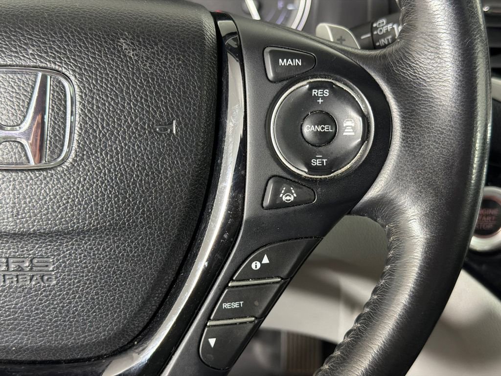 Used 2017 Honda Pilot Touring image 29