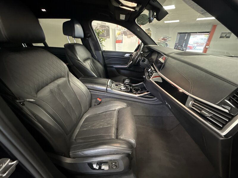 Used 2019 BMW X7 xDrive40i w/ Premium Package AWD/4WD image 16