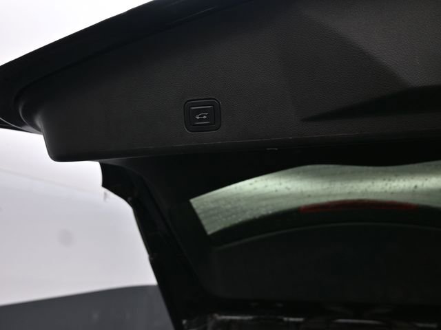 Used 2015 Cadillac SRX Luxury w/ Driver Awareness Package image 7