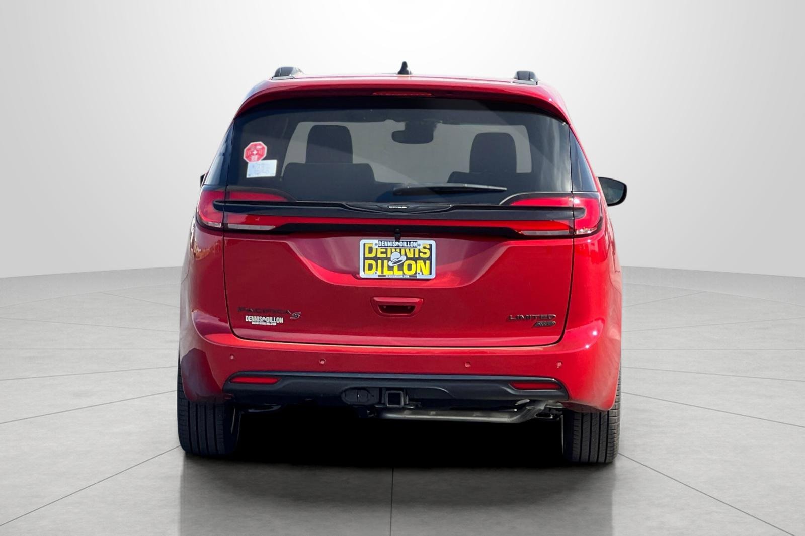 New 2026 Chrysler Pacifica Limited w/ S Appearance Package image 6