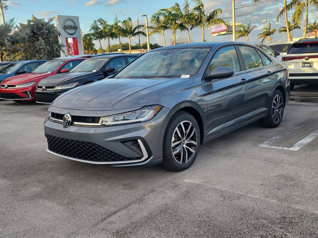 New 2025 Volkswagen Jetta SE image 3
