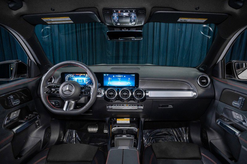 New 2026 Mercedes-Benz GLB 250 4MATIC image 13