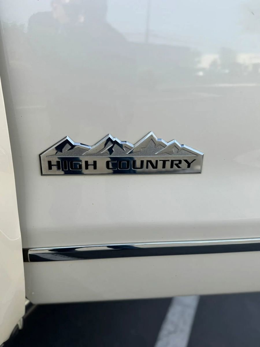 Used 2014 Chevrolet Silverado 1500 High Country image 28