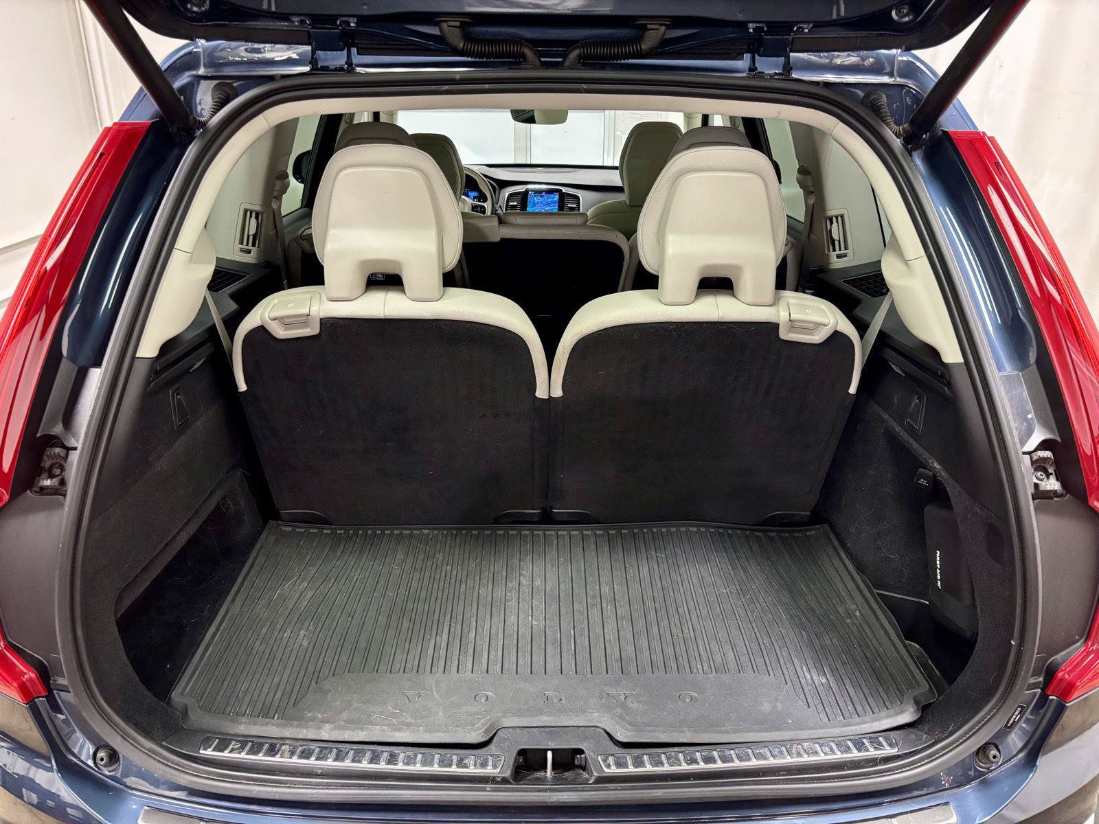 Used 2023 Volvo XC90 B6 Plus w/ Protection Package Premier AWD/4WD image 36