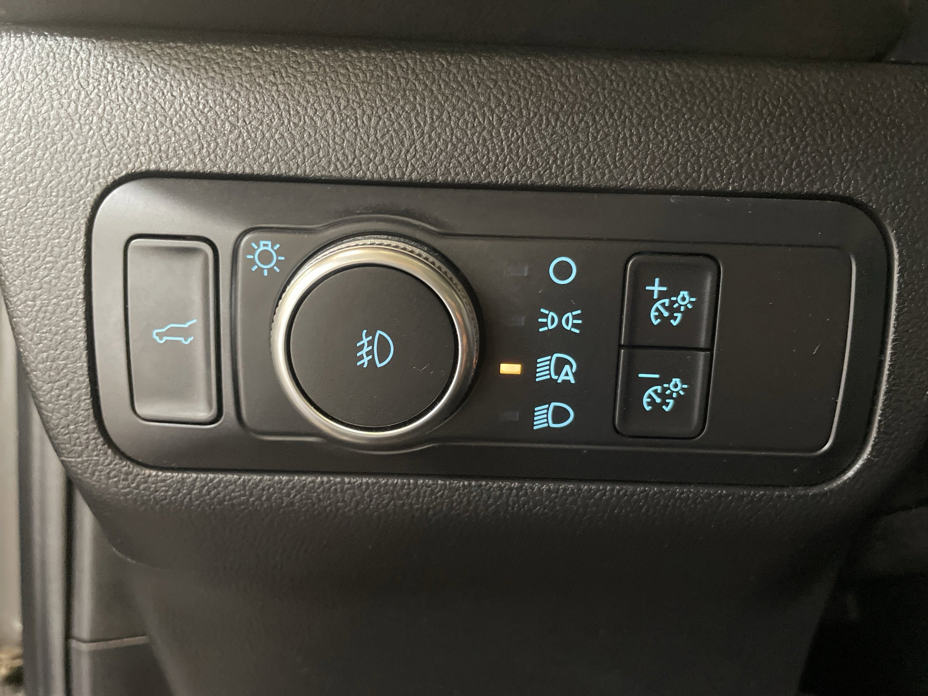 Used 2022 Ford Escape SEL image 16