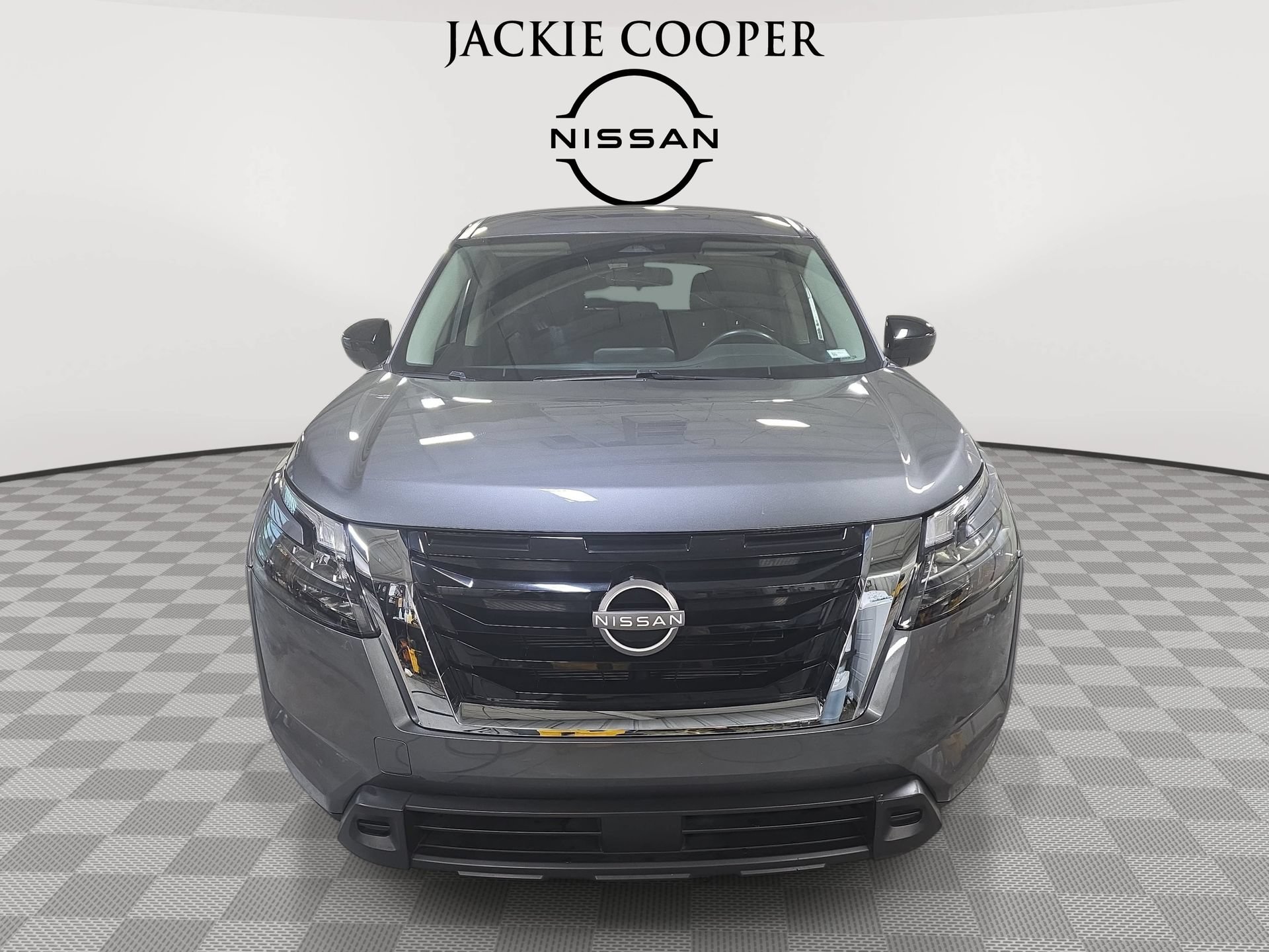 Used 2023 Nissan Pathfinder S AWD/4WD image 2
