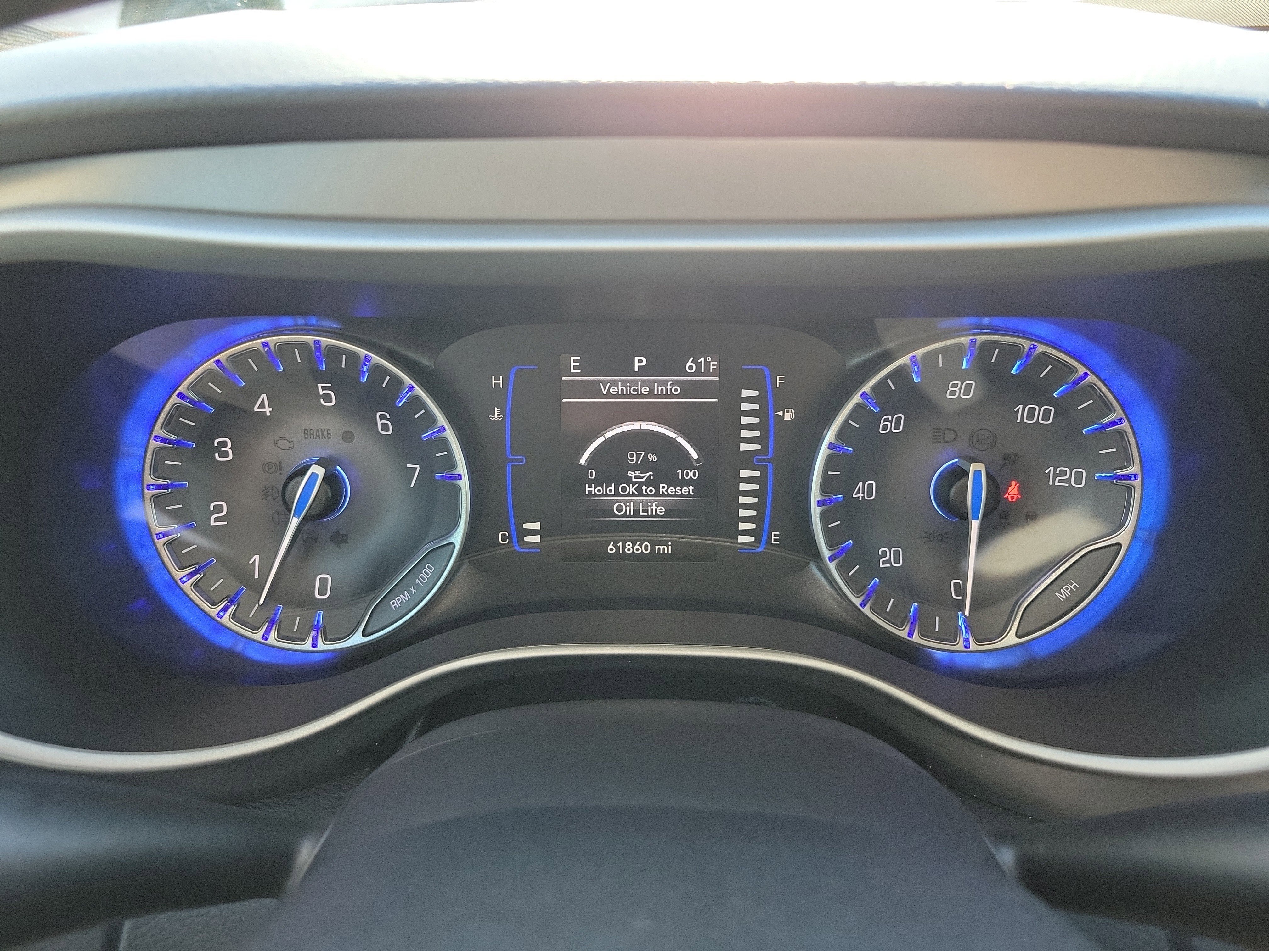 Used 2020 Chrysler Pacifica Touring w/ Cold Weather Group FWD image 25