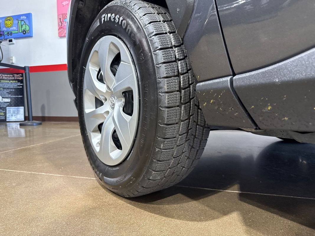 Used 2021 Toyota RAV4 LE AWD/4WD image 51