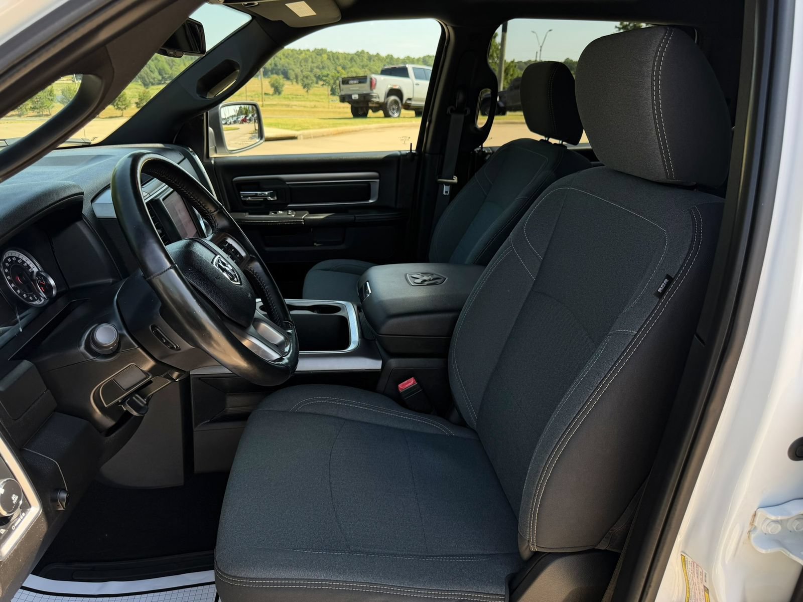Used 2022 RAM 1500 Warlock AWD/4WD image 11