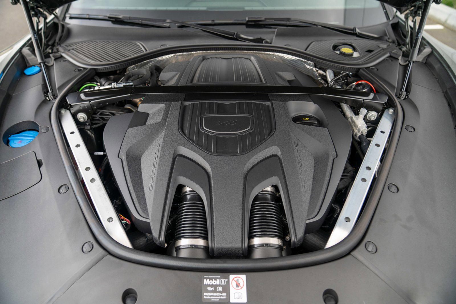 Certified 2025 Porsche Panamera image 27