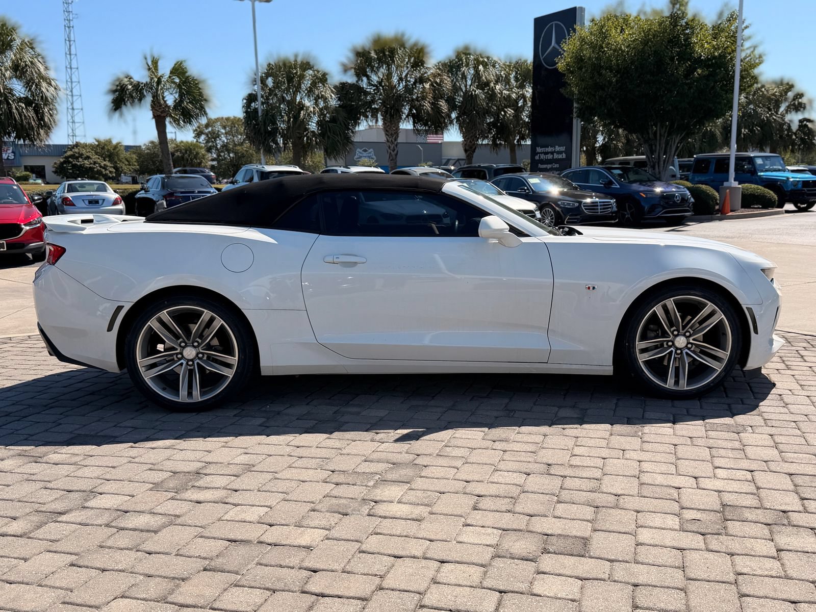 Used 2018 Chevrolet Camaro LT RWD image 6