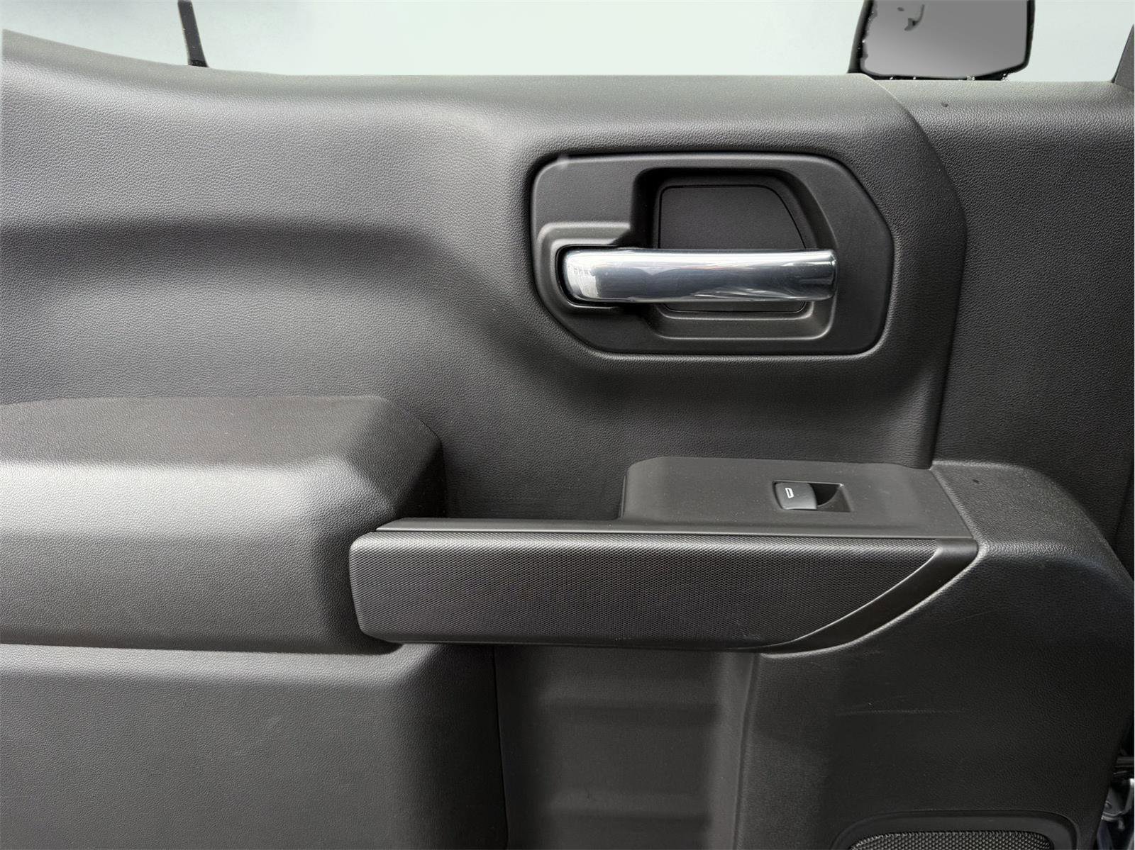 Used 2021 Chevrolet Silverado 1500 LT image 16