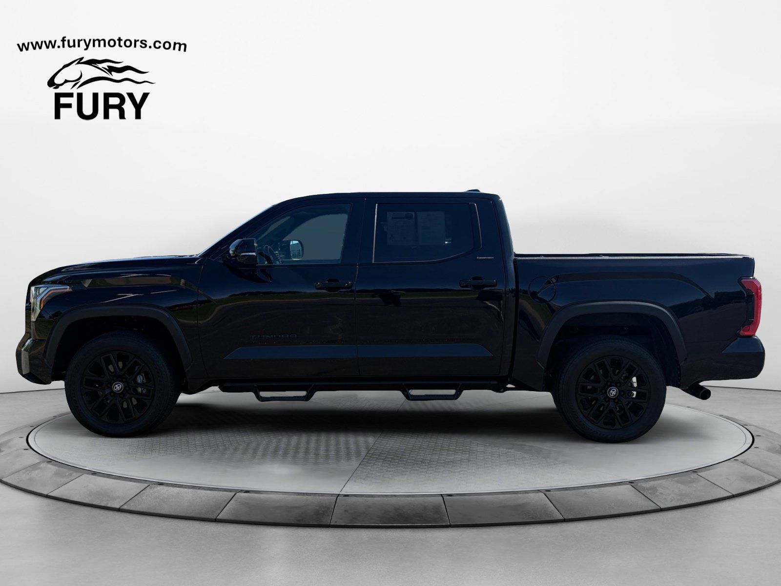 Used 2025 Toyota Tundra Limited AWD/4WD image 10