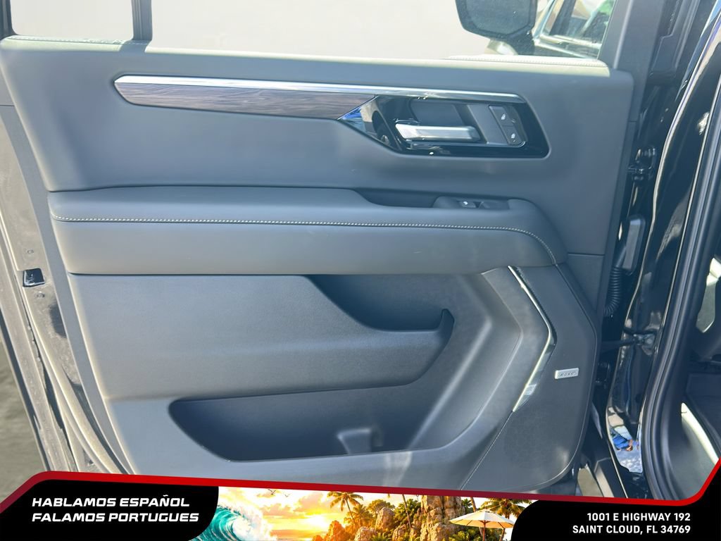 New 2026 Chevrolet Suburban Z71 w/ Z71 Off-Road Package AWD/4WD image 24