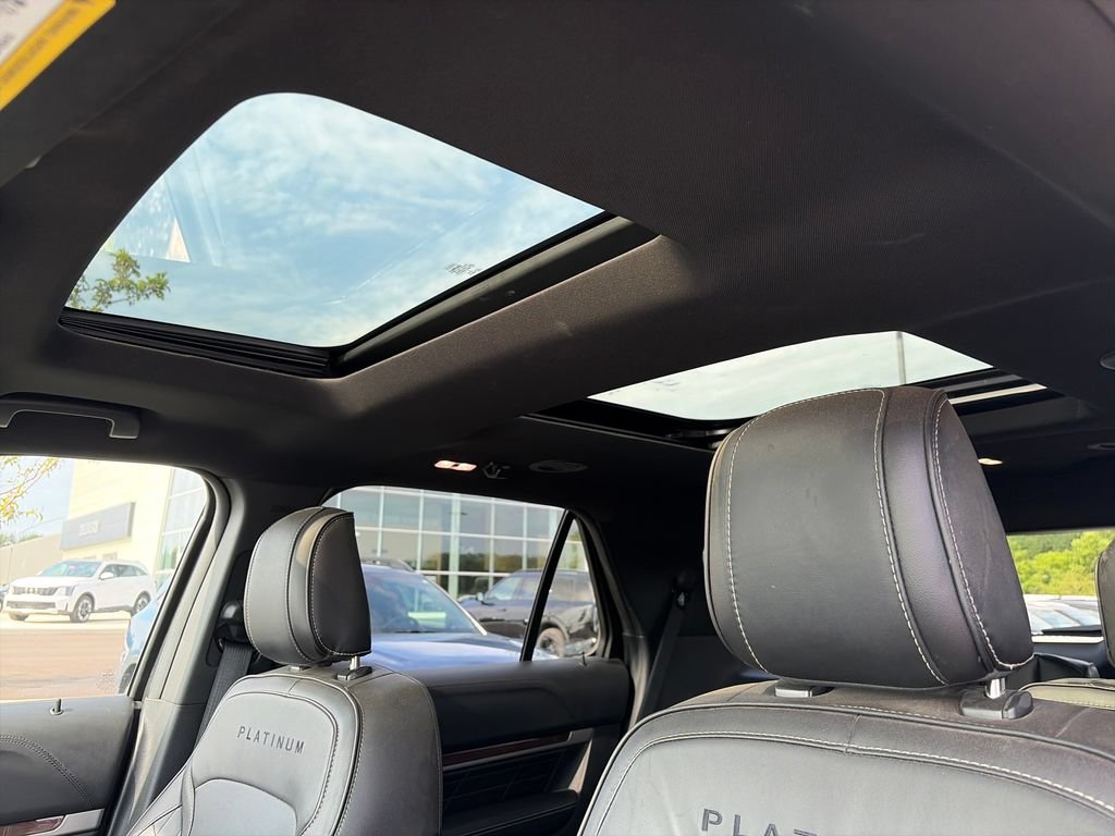 Used 2018 Ford Explorer Platinum AWD/4WD image 27