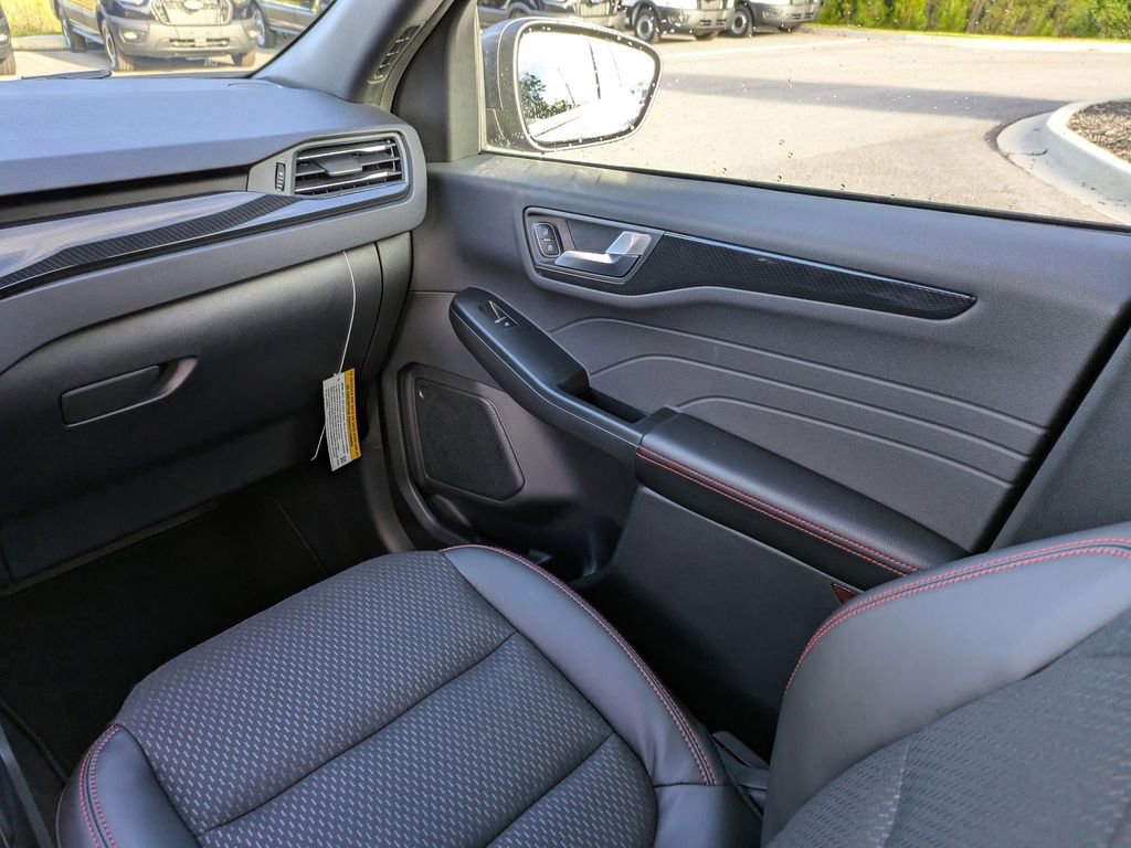 New 2026 Ford Escape ST-Line w/ Tech Pack #1 image 19
