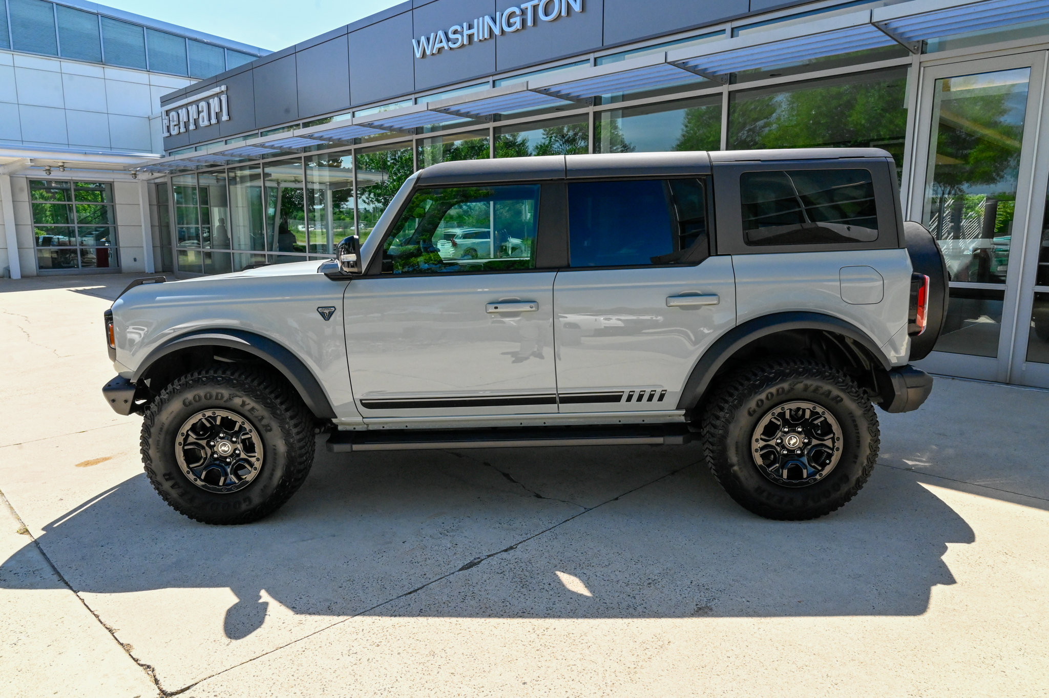 Used 2021 Ford Bronco First Edition AWD/4WD image 8