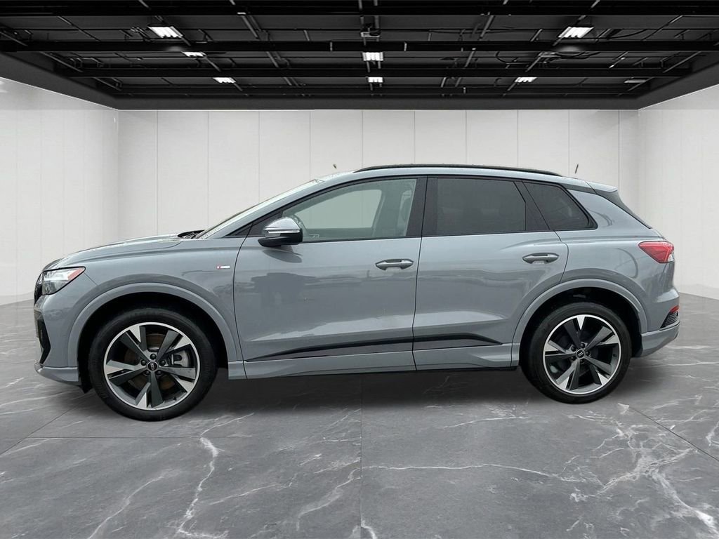Used 2024 Audi Q4 e-tron Premium image 2