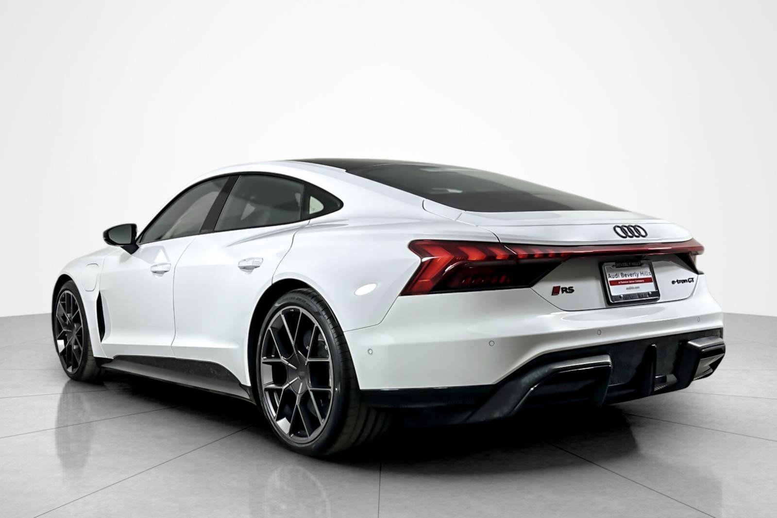 New 2026 Audi RS e-tron GT performance AWD/4WD image 4