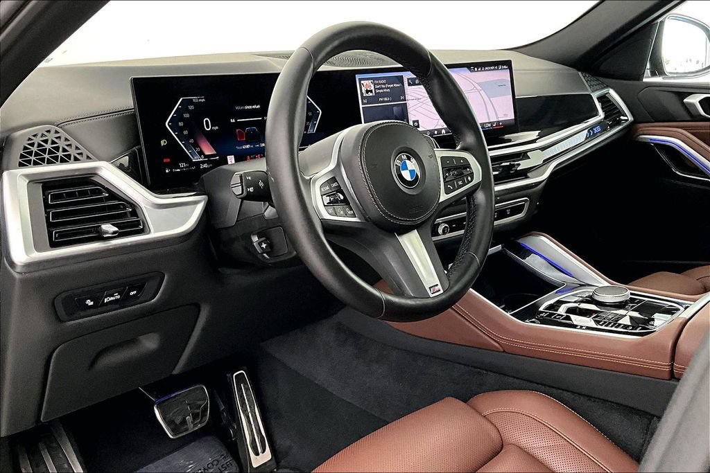 Used 2024 BMW X6 xDrive40i w/ Parking Assistance Package AWD/4WD image 16