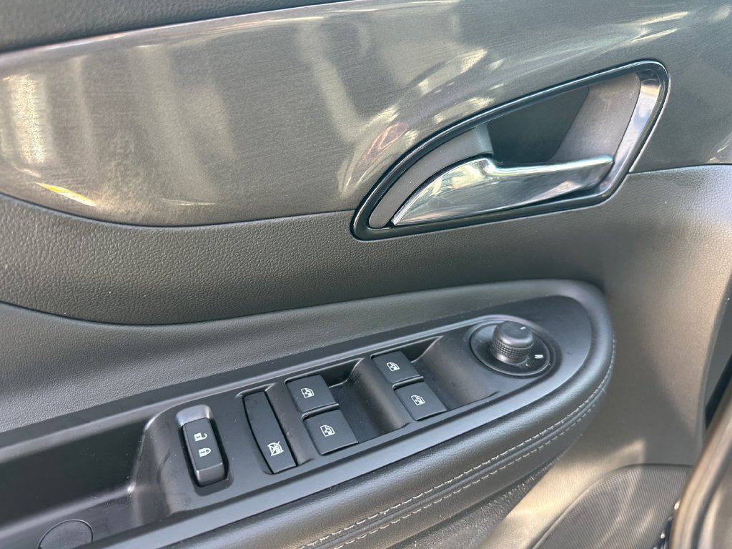 Used 2022 Buick Encore Preferred w/ Safety Package AWD/4WD image 10