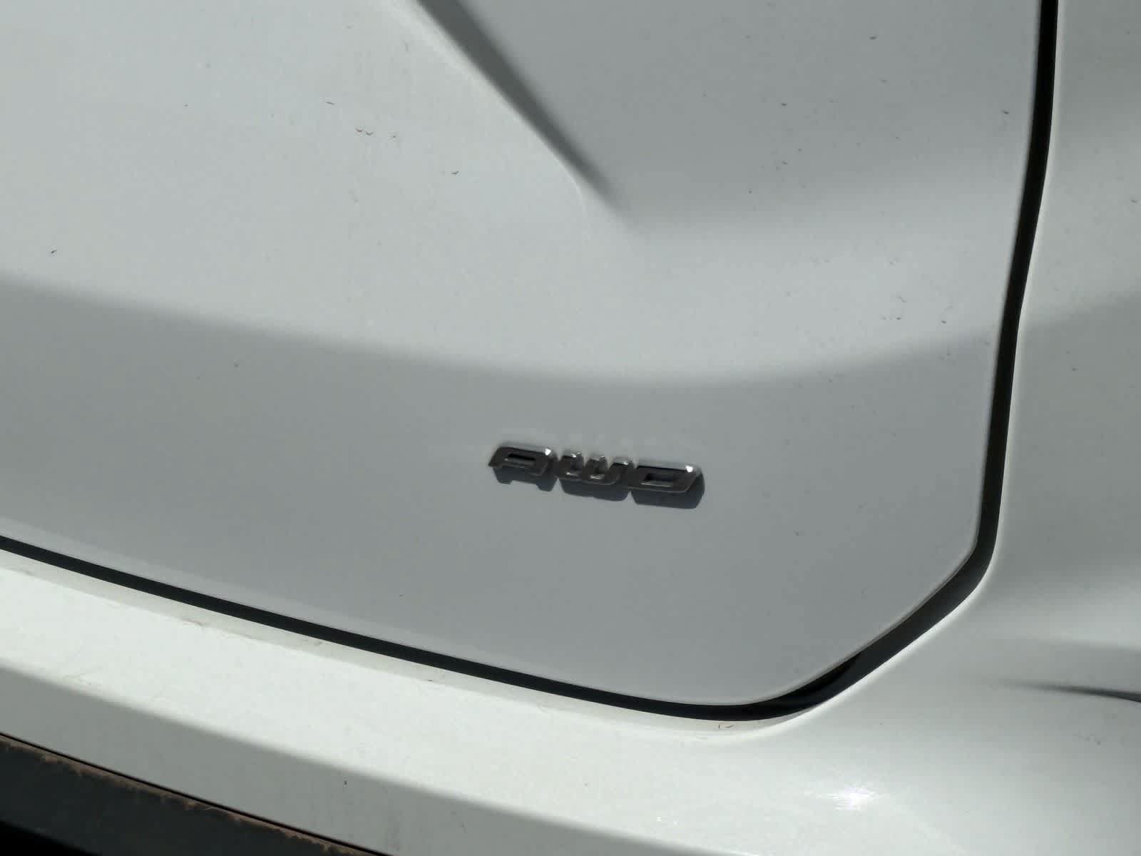 Used 2024 Ford Edge SEL AWD/4WD image 9
