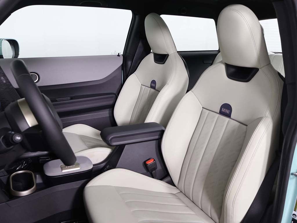 Used 2025 MINI Cooper S image 26