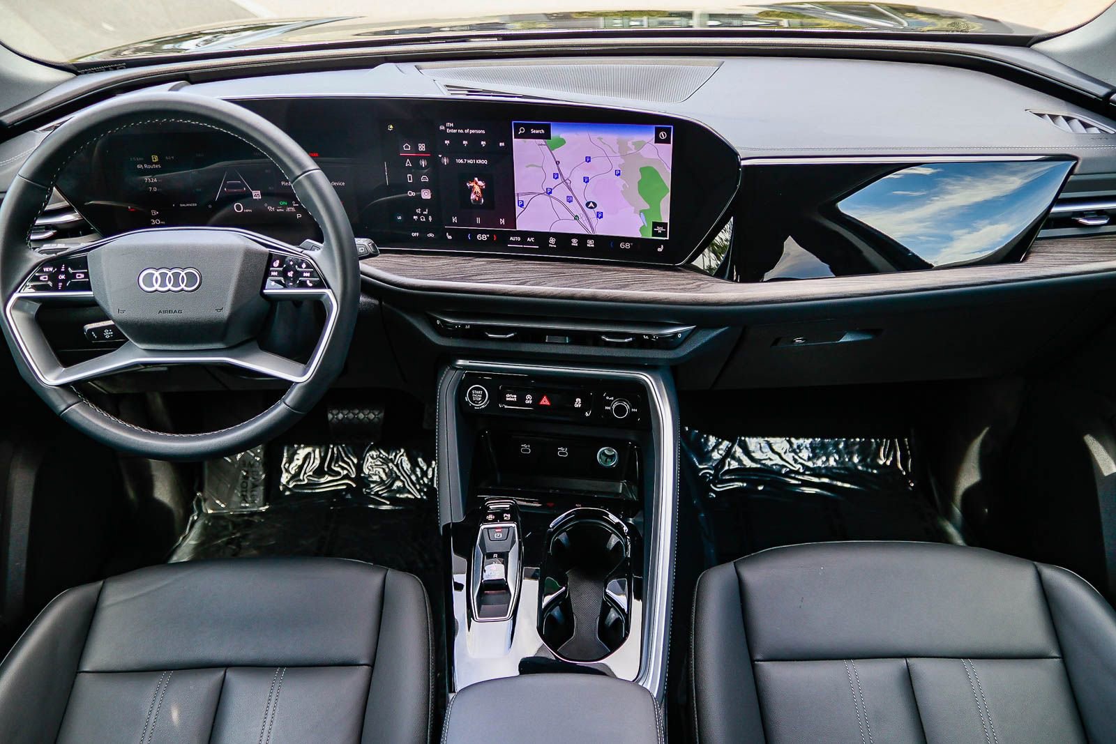 Certified 2025 Audi Q5 Premium w/ Convenience Package image 13