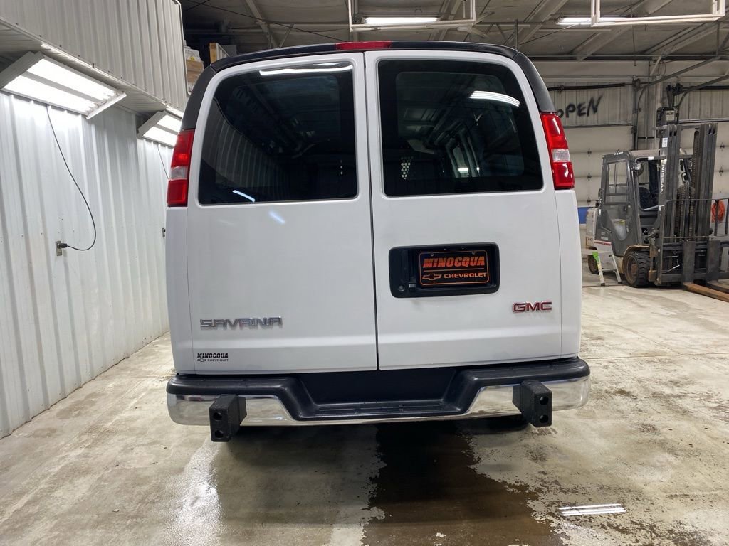 Used 2024 GMC Savana 2500 w/ Driver Convenience Package image 9