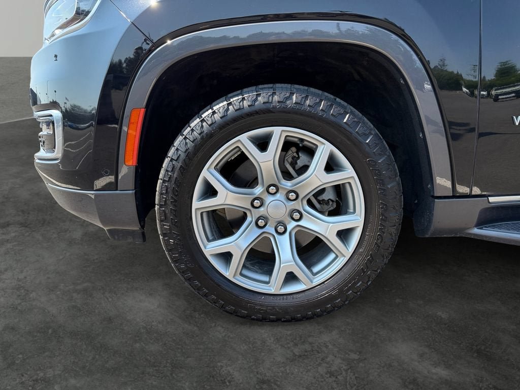 Used 2022 Jeep Wagoneer Series II AWD/4WD image 4