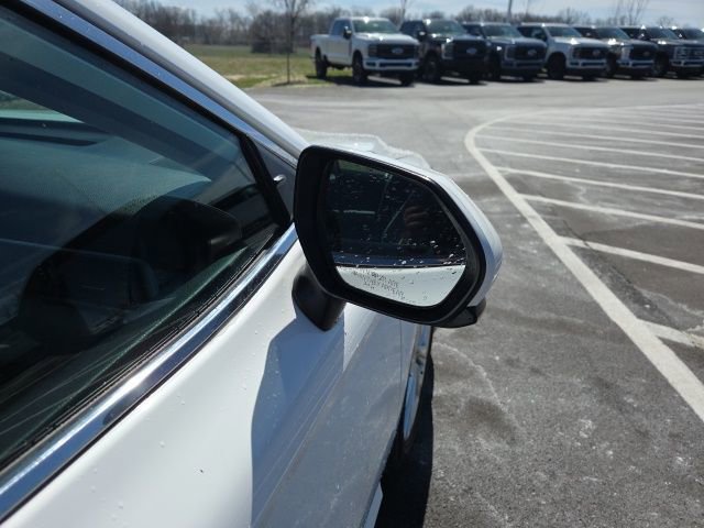 Used 2024 Toyota Camry LE image 6