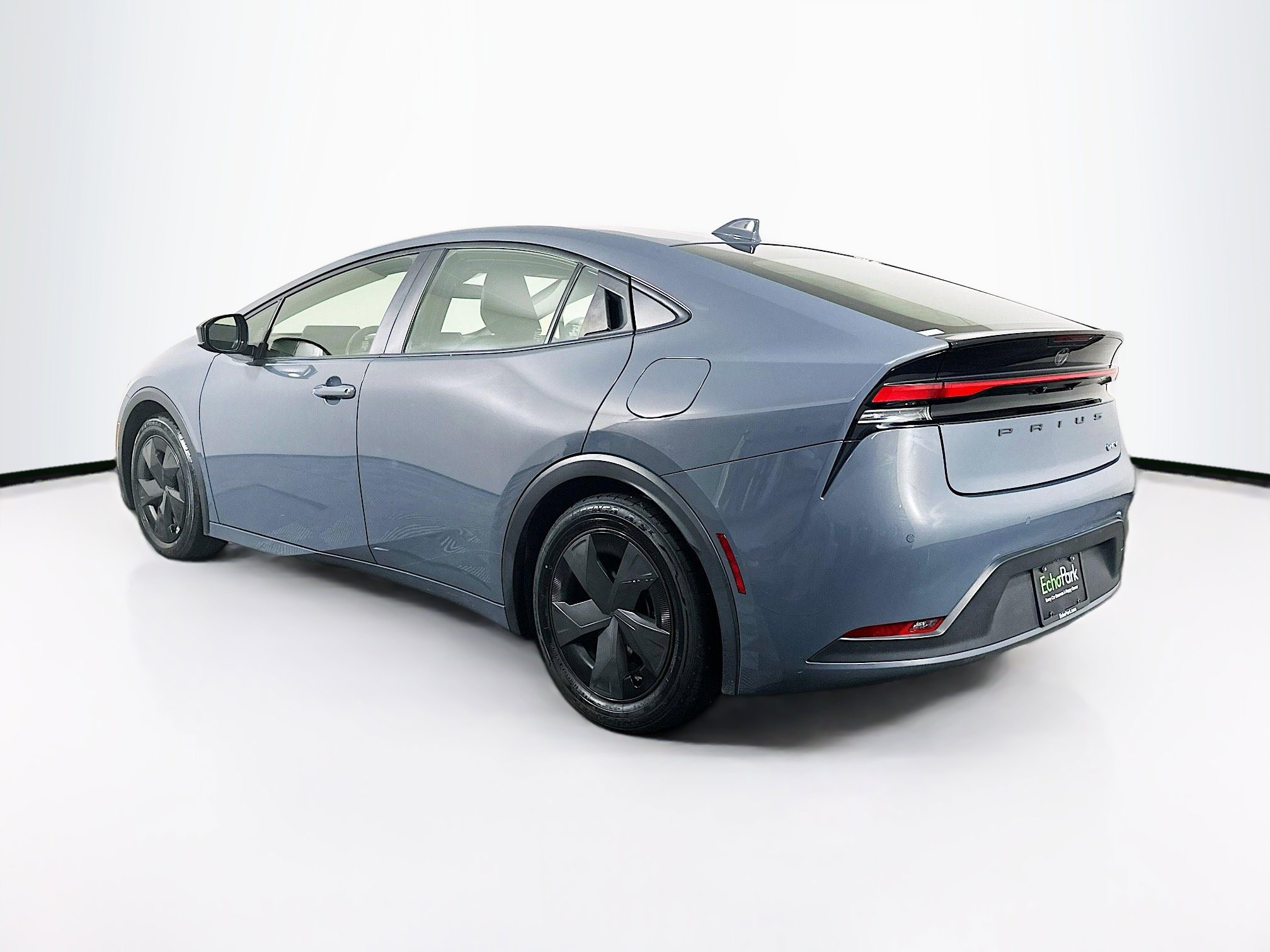 Used 2024 Toyota Prius LE image 5