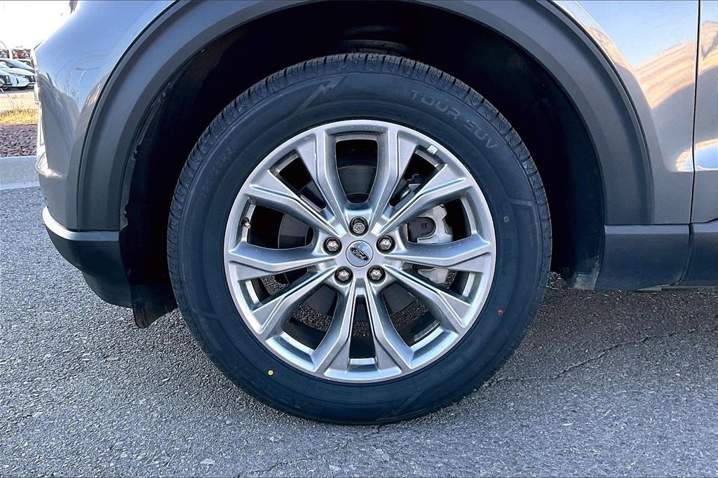 Used 2023 Ford Explorer Limited w/ Equipment Group 301A image 9
