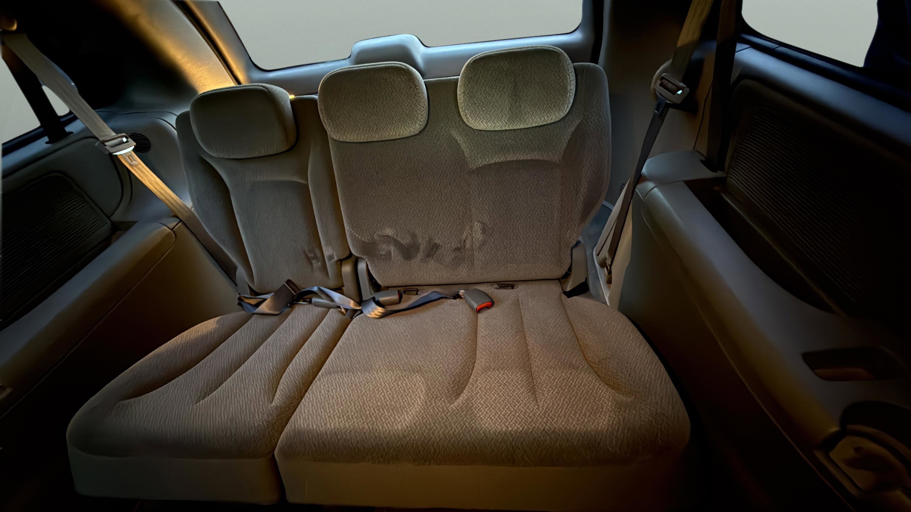 Used 2005 Dodge Grand Caravan SE image 39