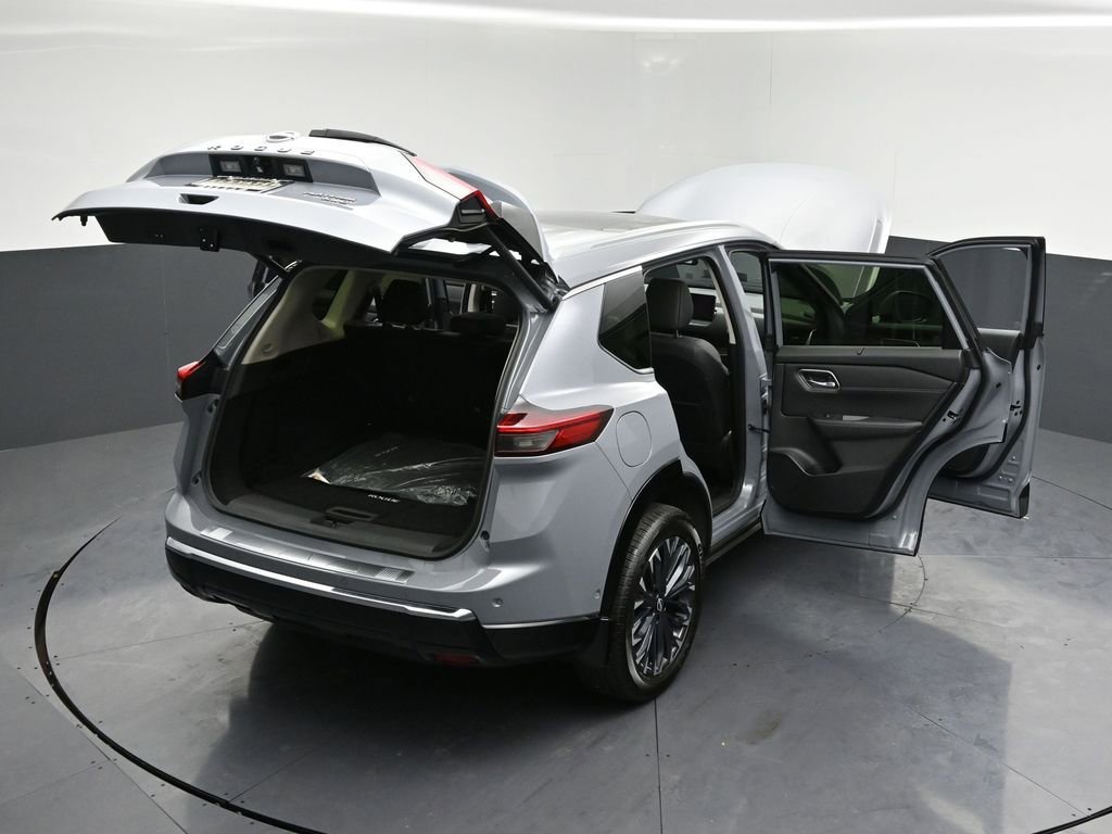 Certified 2025 Nissan Rogue Platinum w/ Tech Package image 36