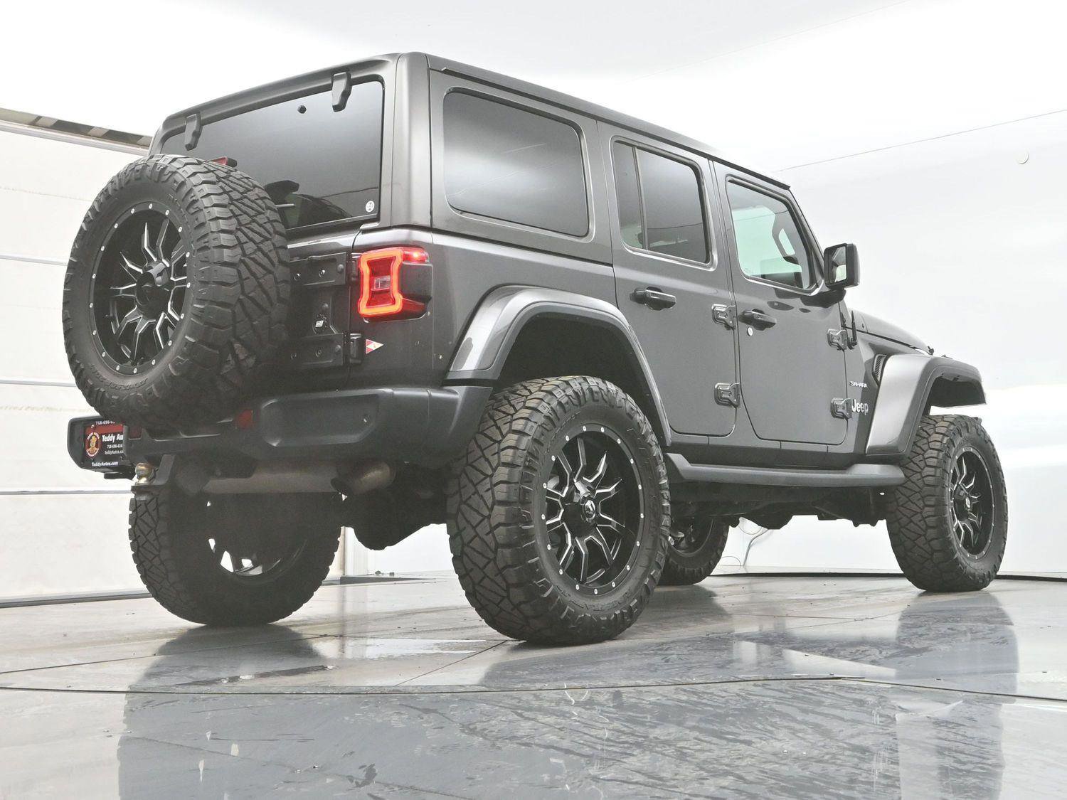 Used 2019 Jeep Wrangler Unlimited Sahara image 28