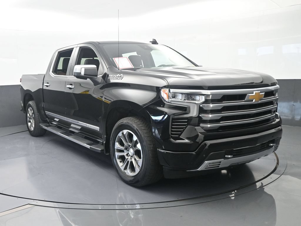 Used 2024 Chevrolet Silverado 1500 High Country w/ Technology Package RWD image 9